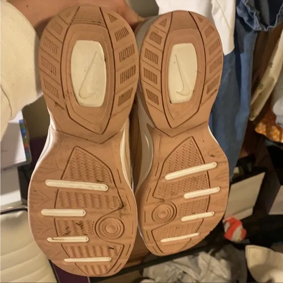 Nike sneakers - Picture 4 of 4